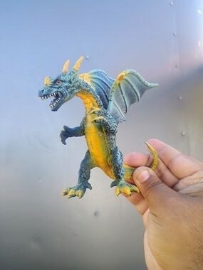 Dark Dragon 5” Figure Figurine 2007 Toy Major Trading Fantasy orange eye figure